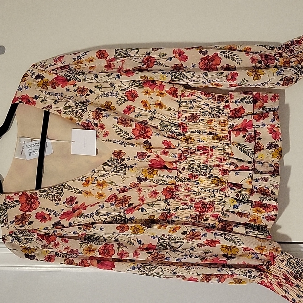 New with tags Lavender Brown blouse